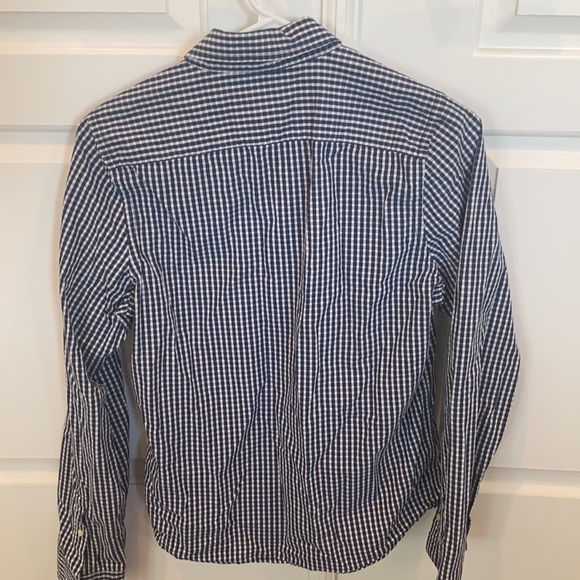 New Abercrombie button down (Kids XL) - Picture 2 of 4